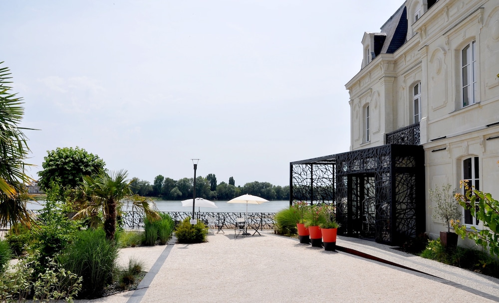 Les 3 Lieux Hôtel Restaurant Espace sensoriel in Angers, France