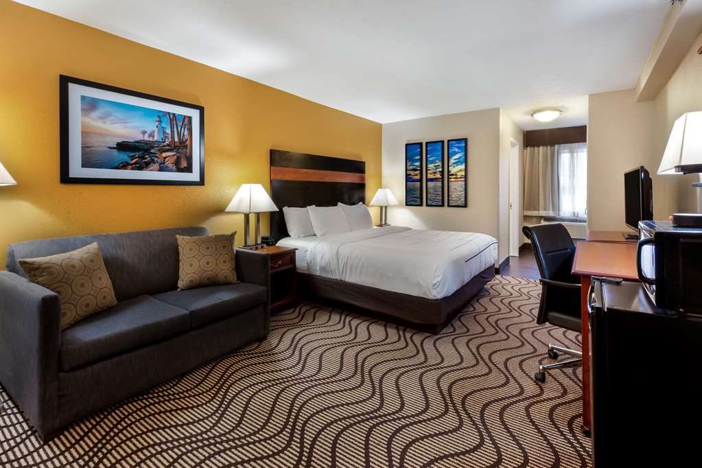 La Quinta Inn by Wyndham Sandusky near Cedar Point - featured photo