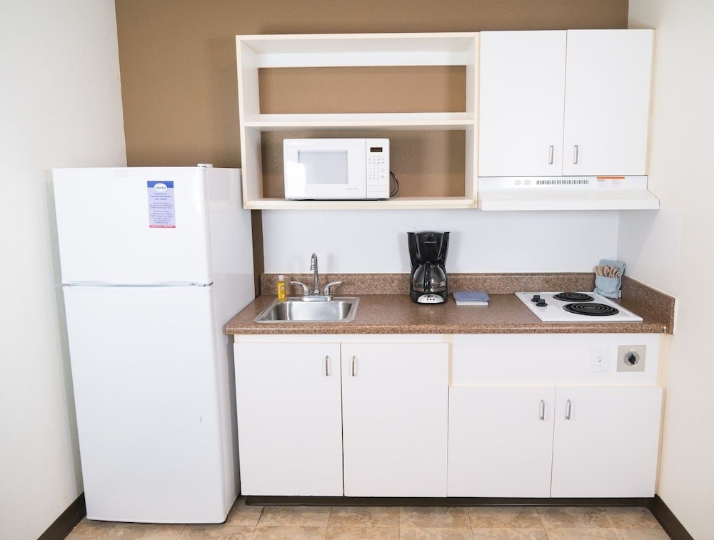 Birch Hill Suites Lakeland - photo 26