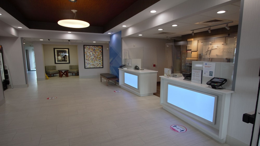 Holiday Inn Express & Suites Somerset Central by IHG - carbon neutral hotel in Somerset