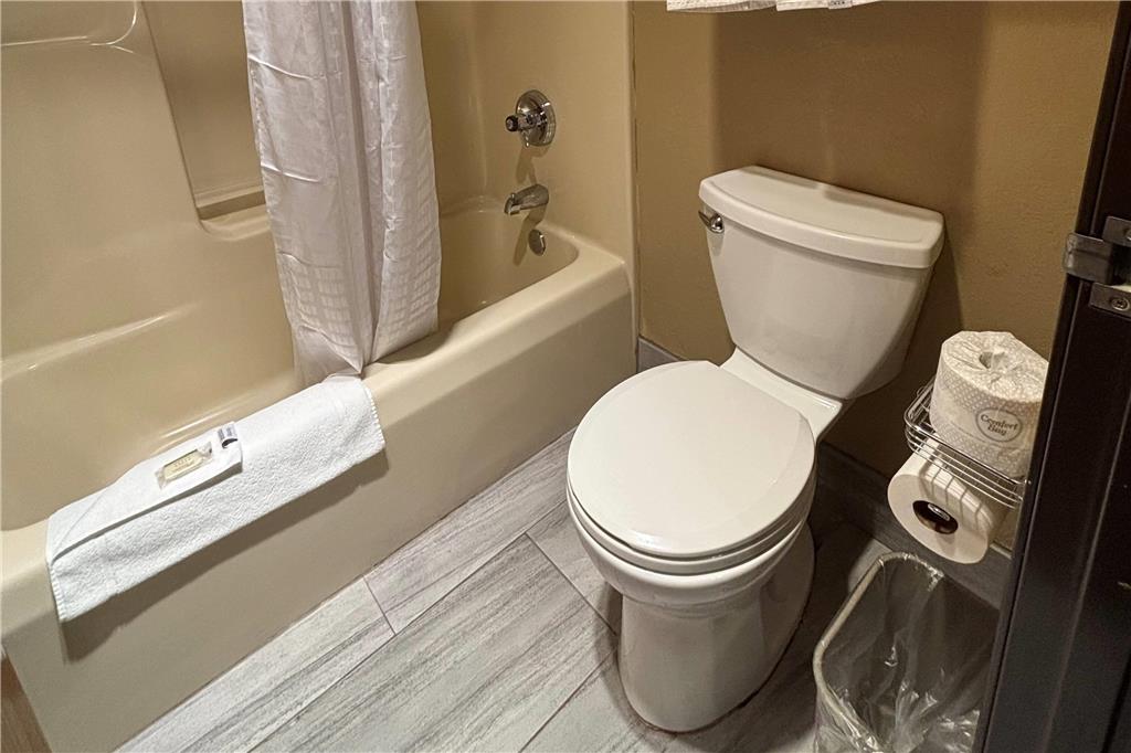 Super 8 by Wyndham McLean Bloomington SW - photo 14