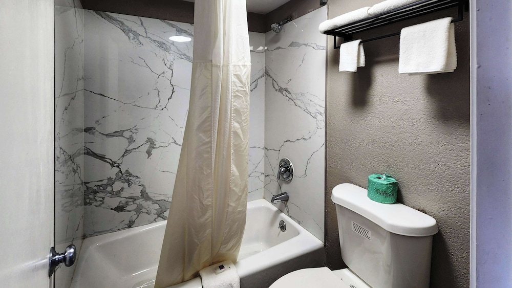 Studio 6 Houston TX Medical Center NRG Stadium - photo 25