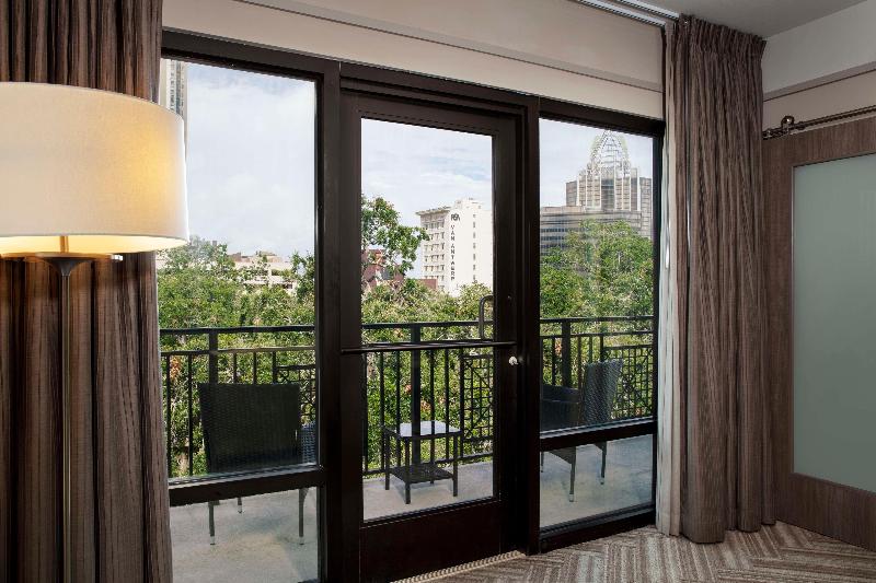 Hilton Garden Inn Mobile Downtown - photo 54