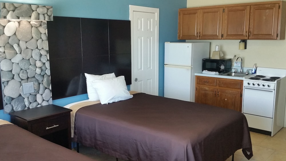 Driftwood Beach Motel - photo 15