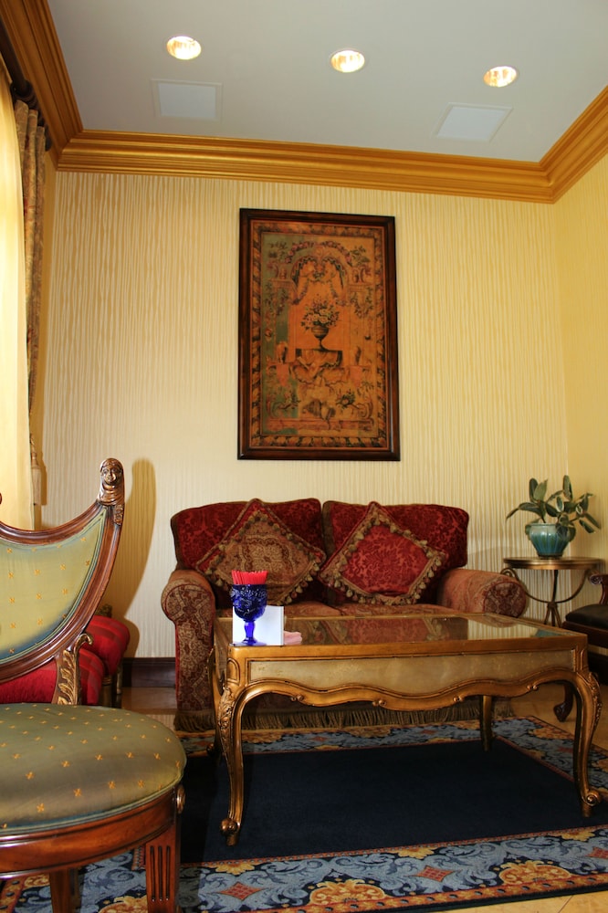 Madonna Inn - photo 328