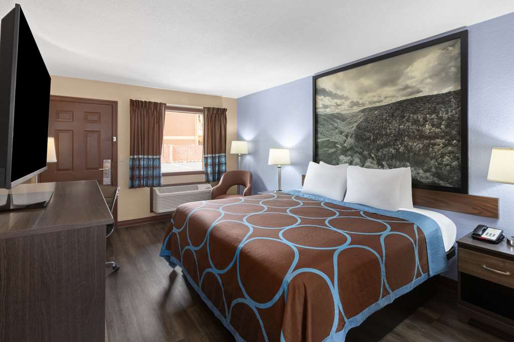 Super 8 by Wyndham Bridgeport Clarksburg Area - photo 21