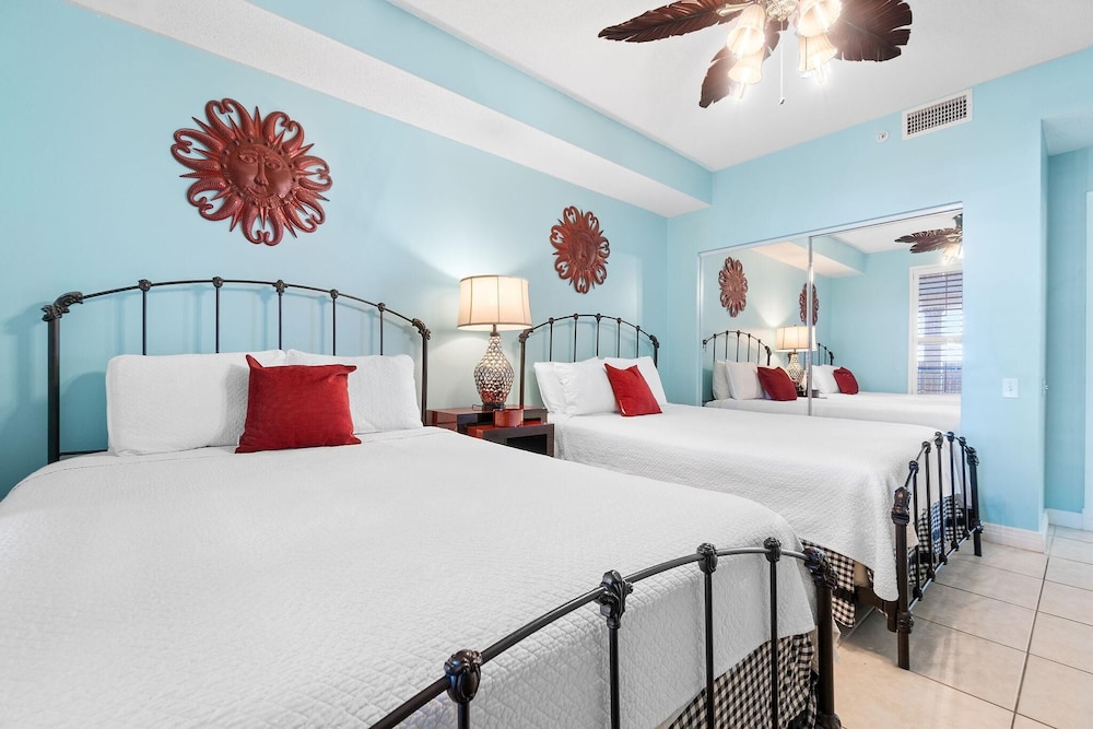 Beach Colony East 11C — 4-Star Luxury Hotel in Pensacola, United States