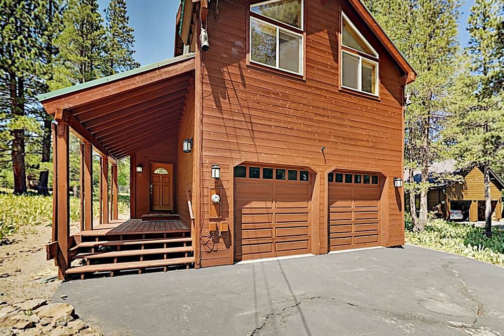 Tahoe Donner Luxury Sleeps 14 Hot tub 3100 sqft - photo 30