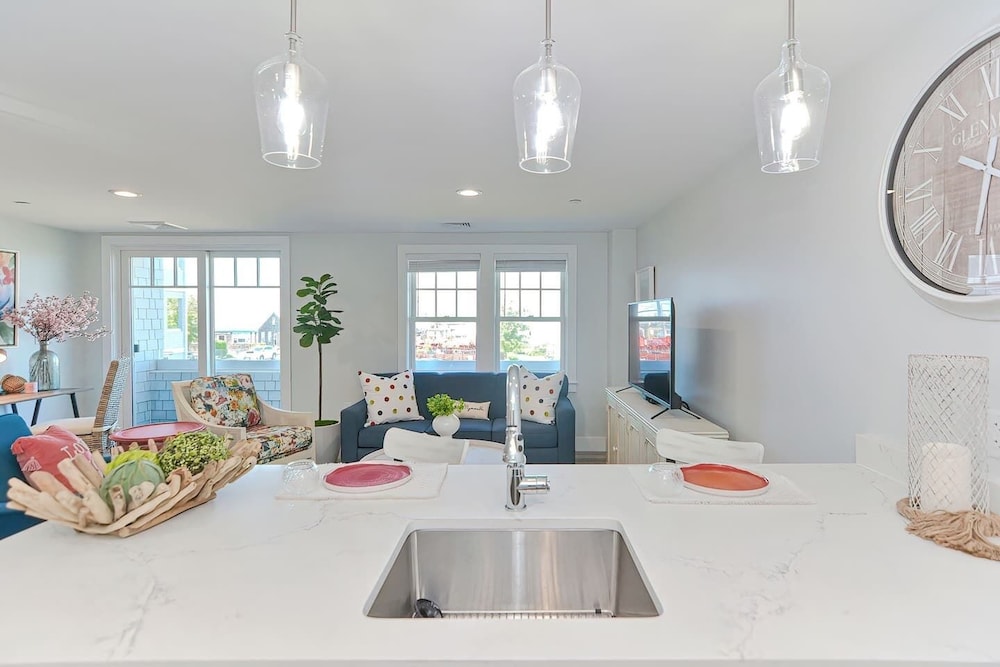 Harbourtown Suites - photo 70