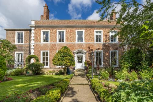 Highgate House