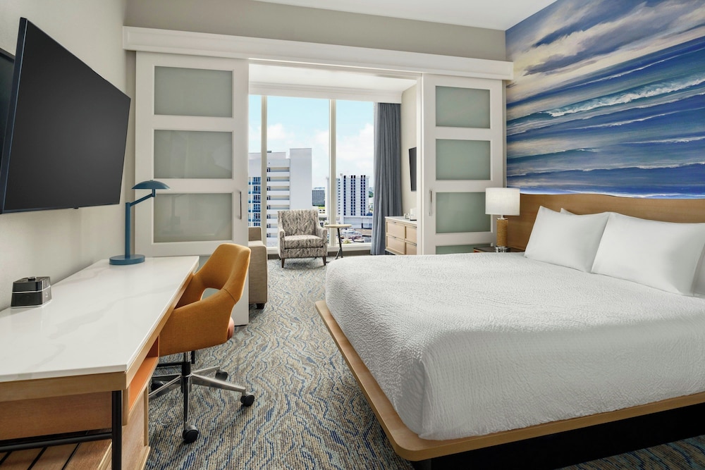 Courtyard by Marriott Oceanside Fort Lauderdale Beach - photo 13
