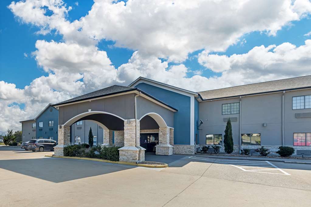 Best Western Atoka Inn & Suites - photo 10