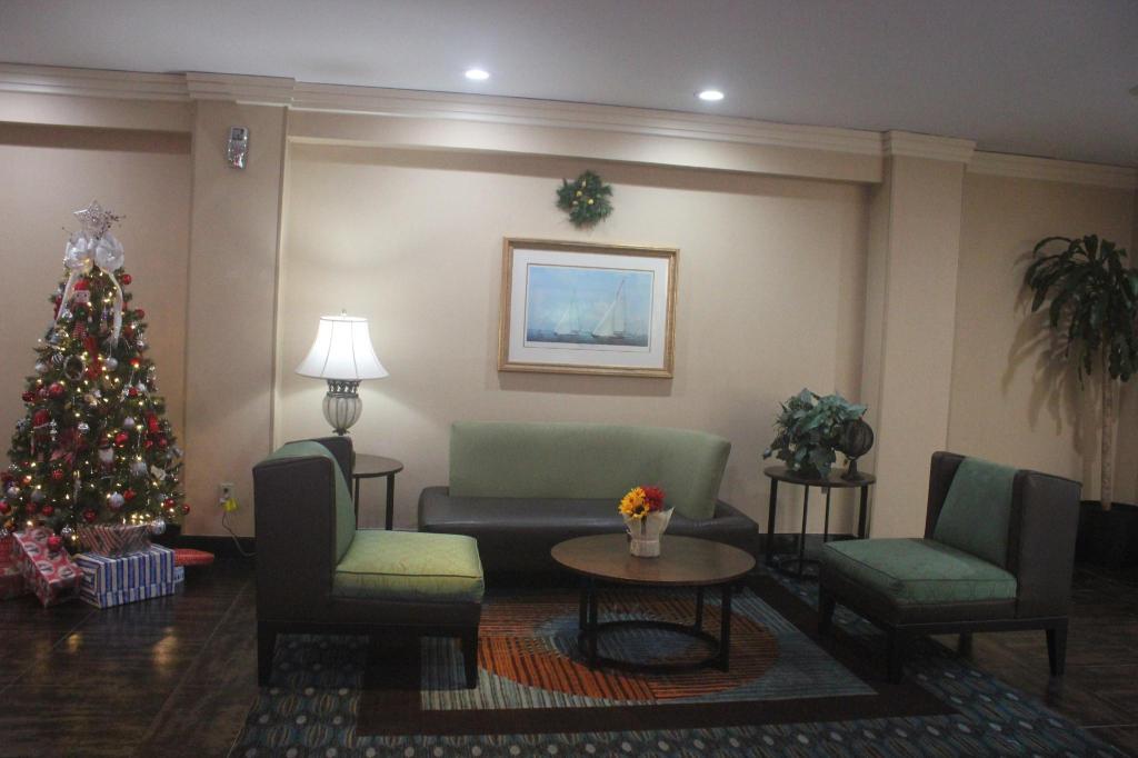 Regency Inn & Suites New London Mystic - photo 5