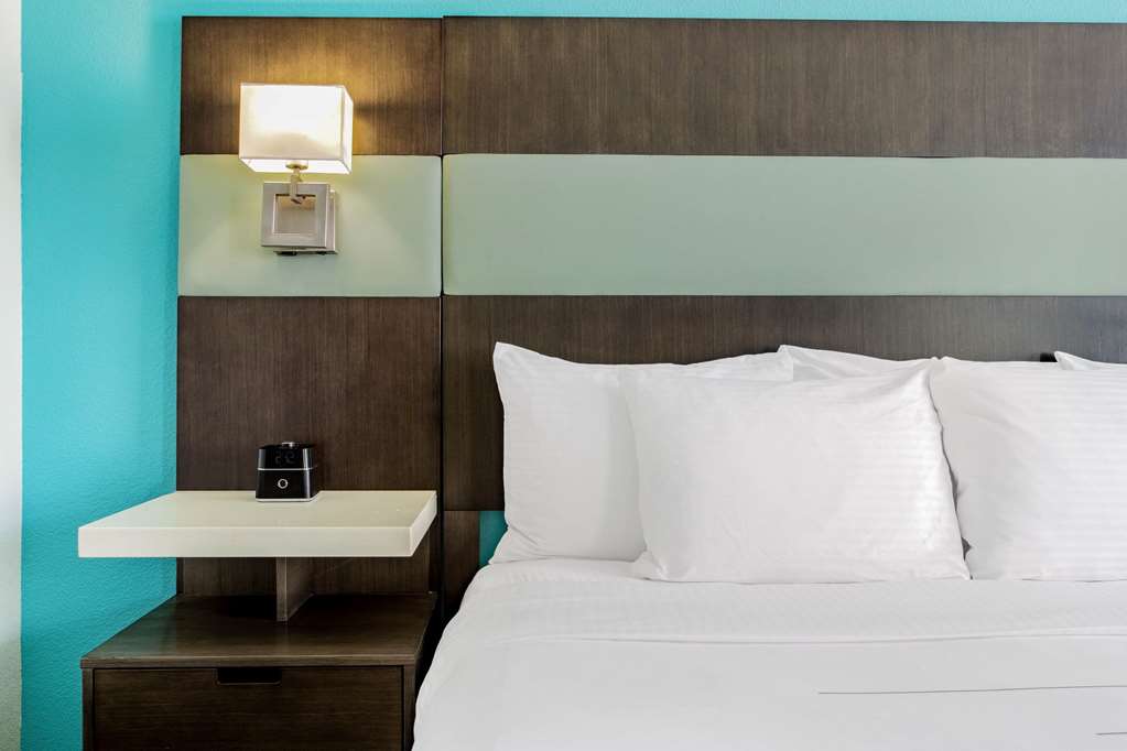 La Quinta Inn & Suites by Wyndham Northlake Fort Worth - photo 33