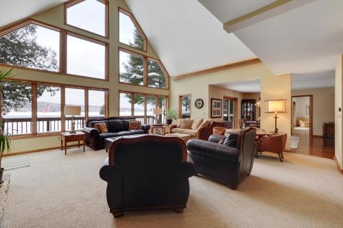 Deer Lake Retreat — hotel in Boyne City