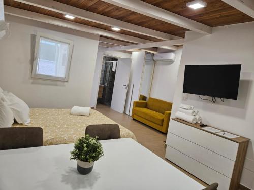 Santalucia Apartment — 4-Star Luxury Hotel in Modugno, Italy