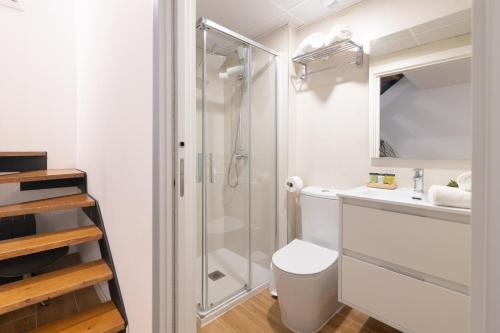 DormForYou Alameda 12 Apartment — 4-Star Luxury Hotel in Valencia, Spain