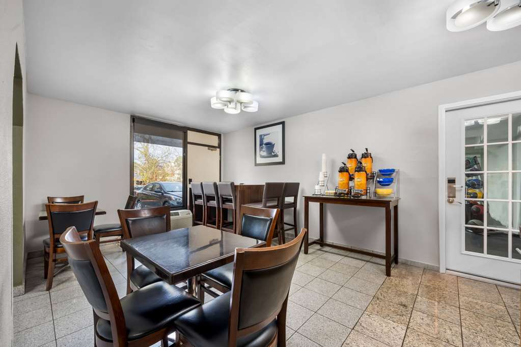 Days Inn by Wyndham Raleigh Midtown - photo 6