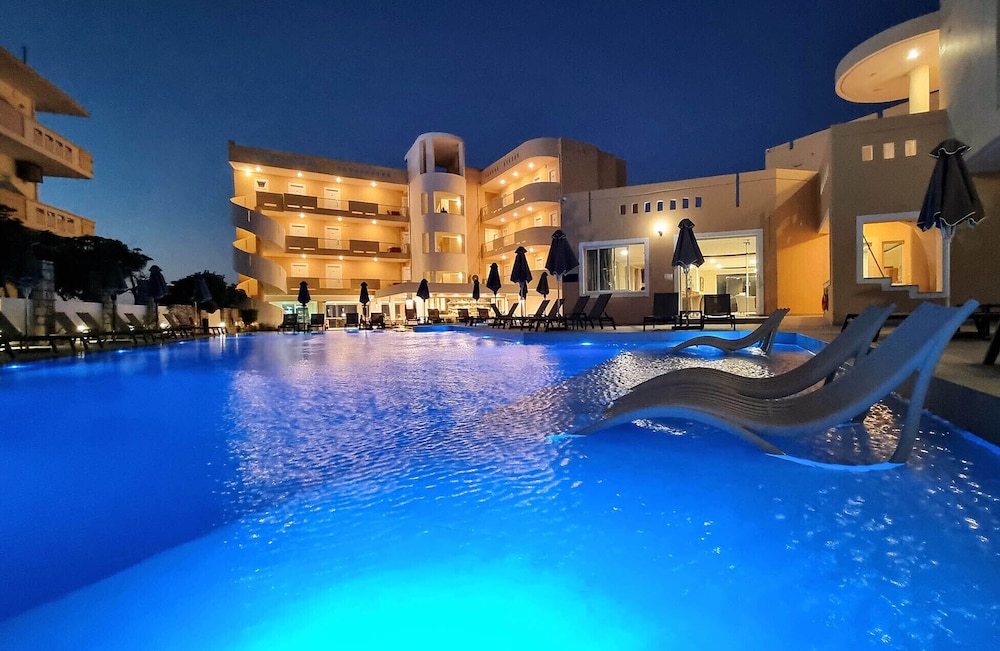 Sunny Bay Hotel — hotel in Kissamos