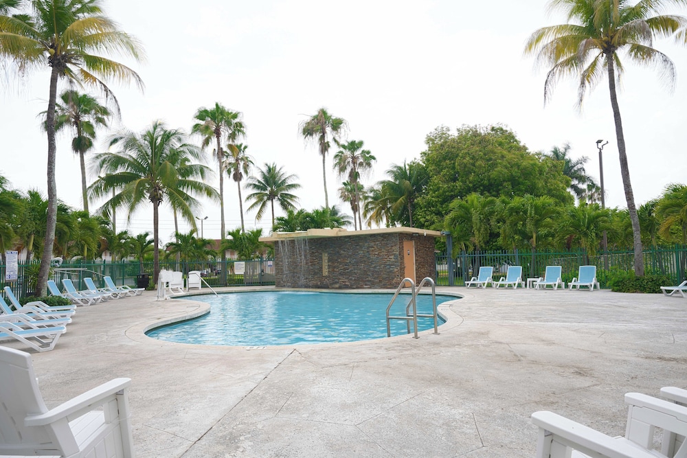 Fairway Inn Florida City Homestead Everglades - photo 74