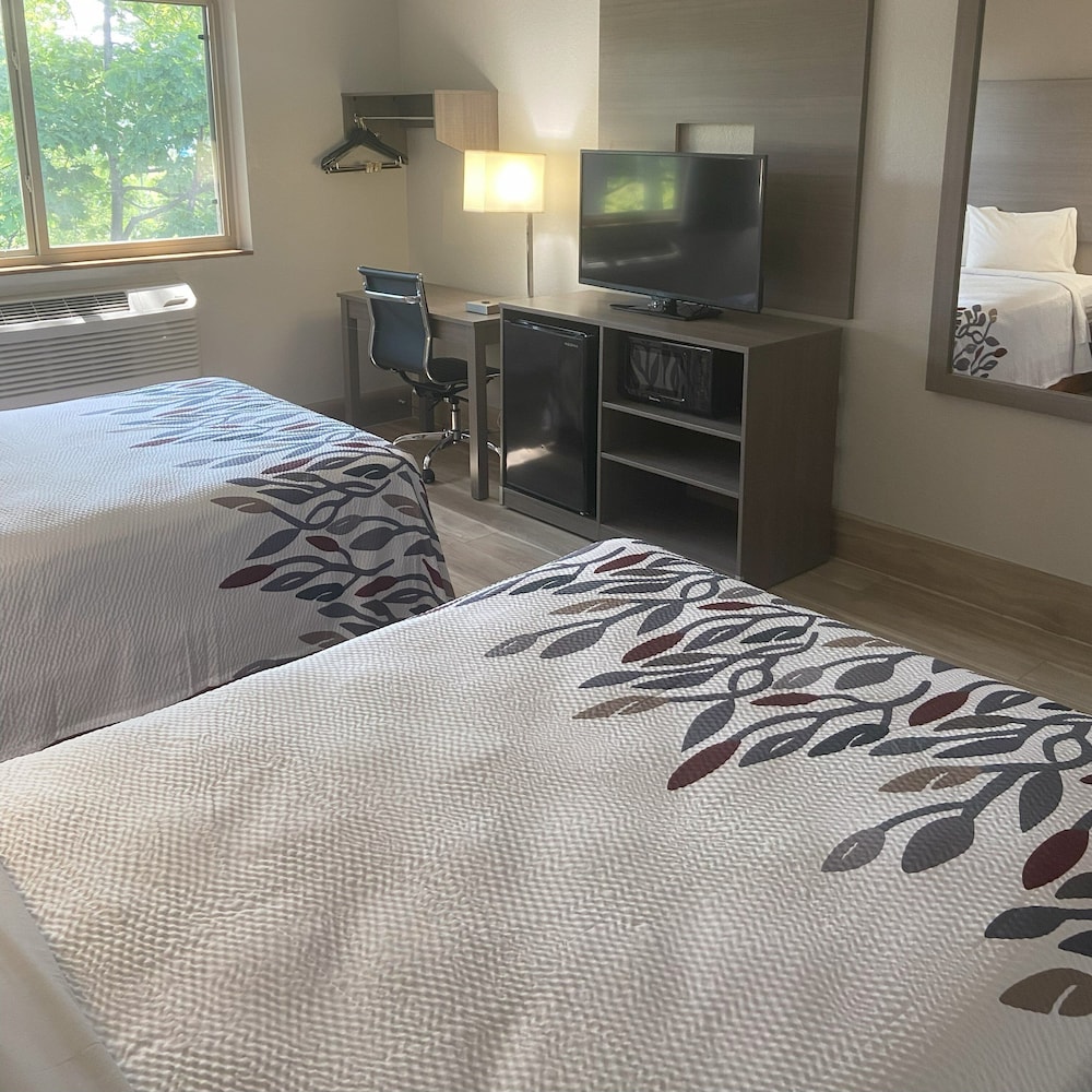Super 8 by Wyndham Queensbury Glens Falls Lake George Area - photo 6