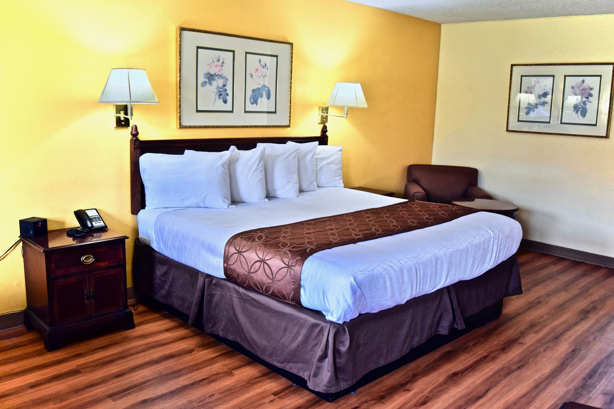 Days Inn by Wyndham Burleson Ft. Worth - photo 4