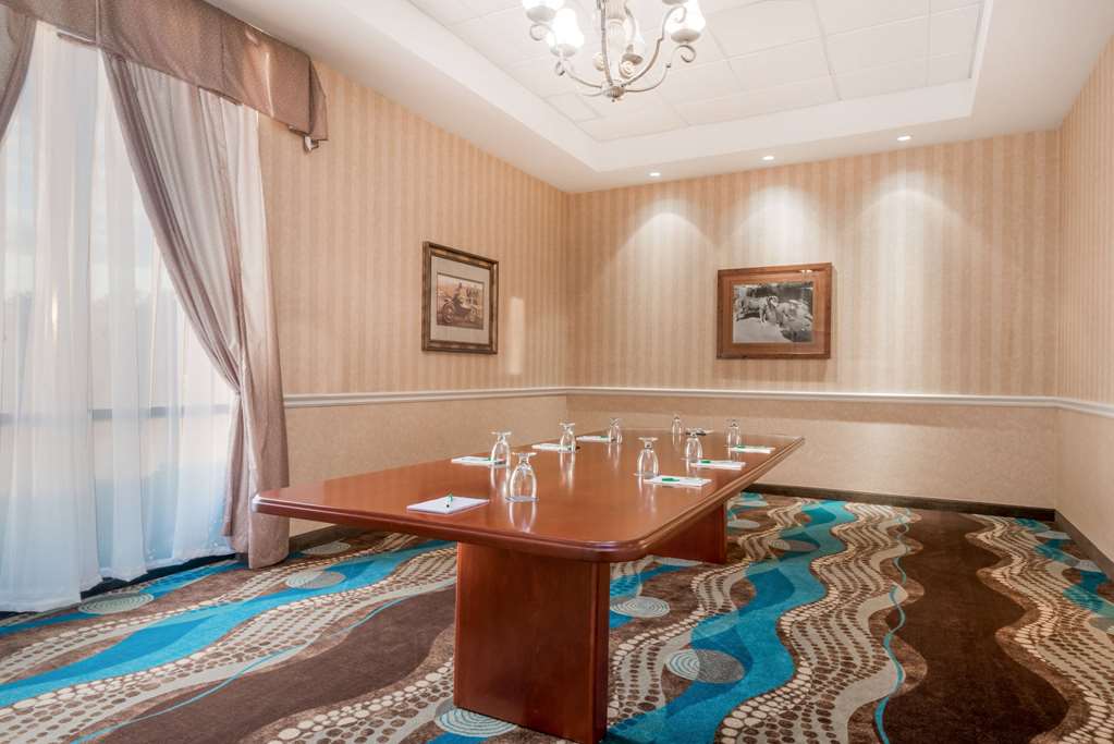 Wyndham Garden Wichita Downtown - photo 22