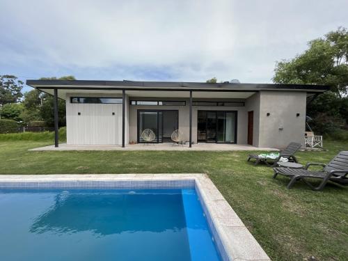Casa Paola Loft en Zona Acantilados Para 4 PAX Con Pileta Hola Sur — 4-Star Luxury Hotel in Mar Del Plata, Argentina