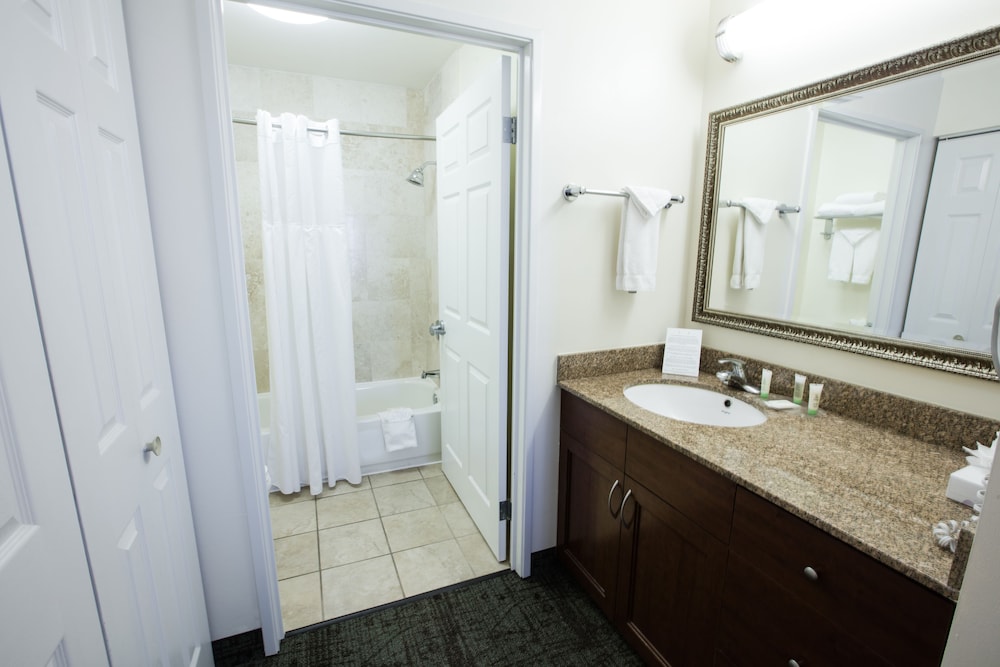 Staybridge Suites Austin Airport by IHG - photo 47