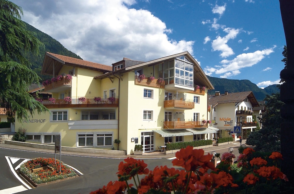 Hotel Tannerhof — Scena
