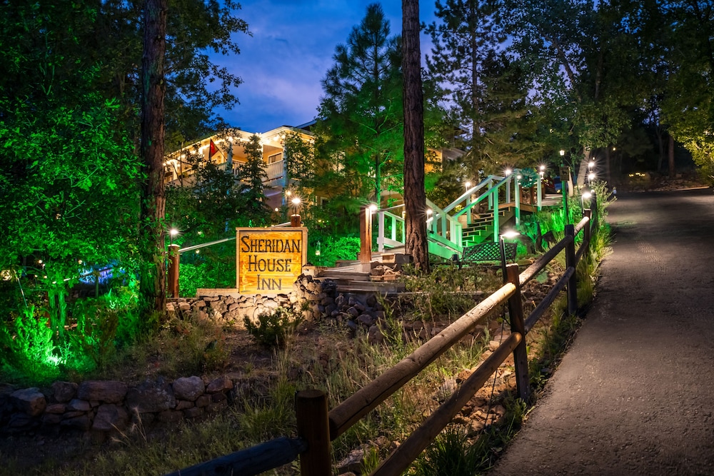 Sheridan House Inn Adult Only — 4-Star Luxury Hotel in Williams, United States