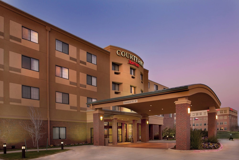 Courtyard Marriott Denton - photo 26