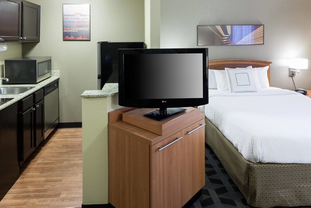 TownePlace Suites by Marriott Dallas Arlington North - photo 7