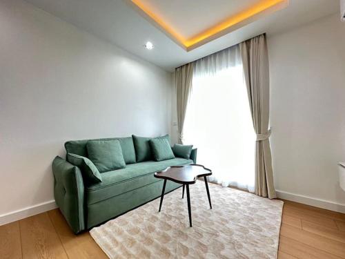 1BHK Apt High floor in Thonglor WiFi Pool Fitness