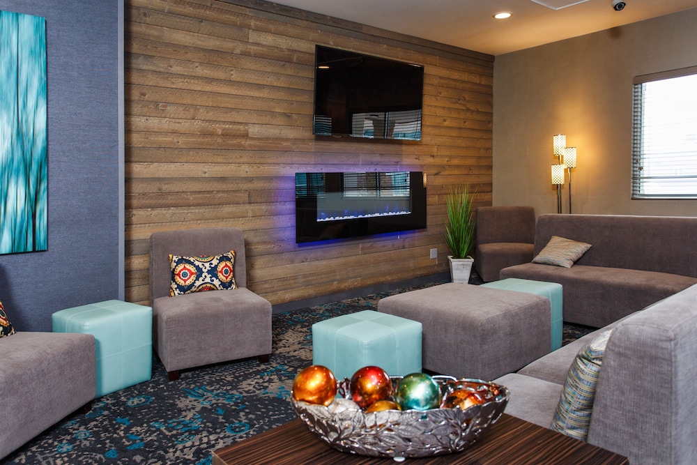DoubleTree by Hilton Neenah - photo 7