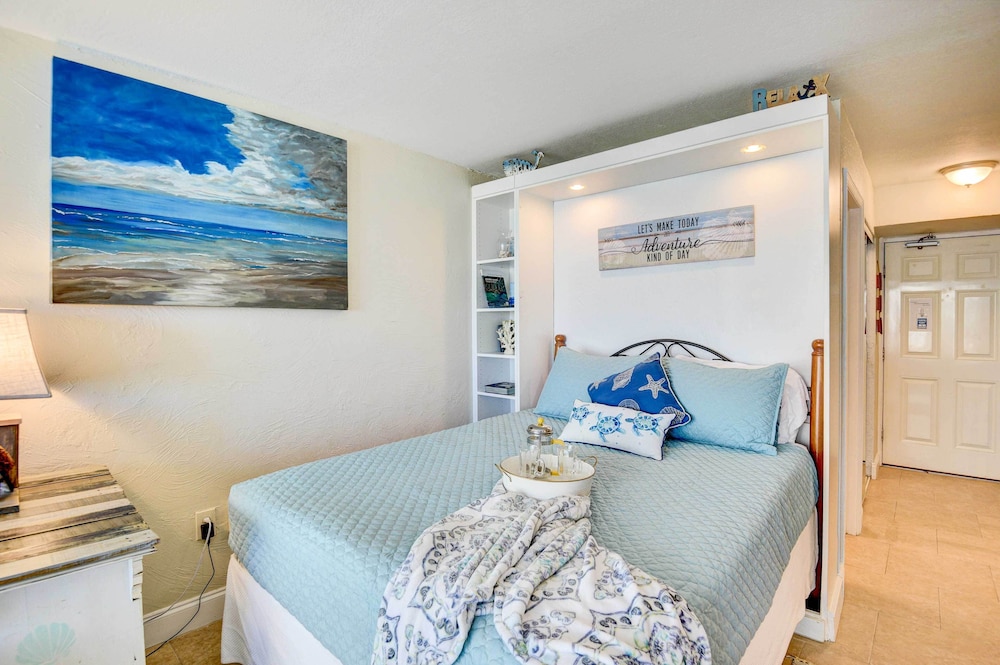 Daytona Beach Studio with Balcony and Ocean View - photo 24