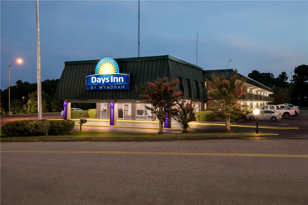 Days Inn by Wyndham Seneca Clemson Area - photo 7