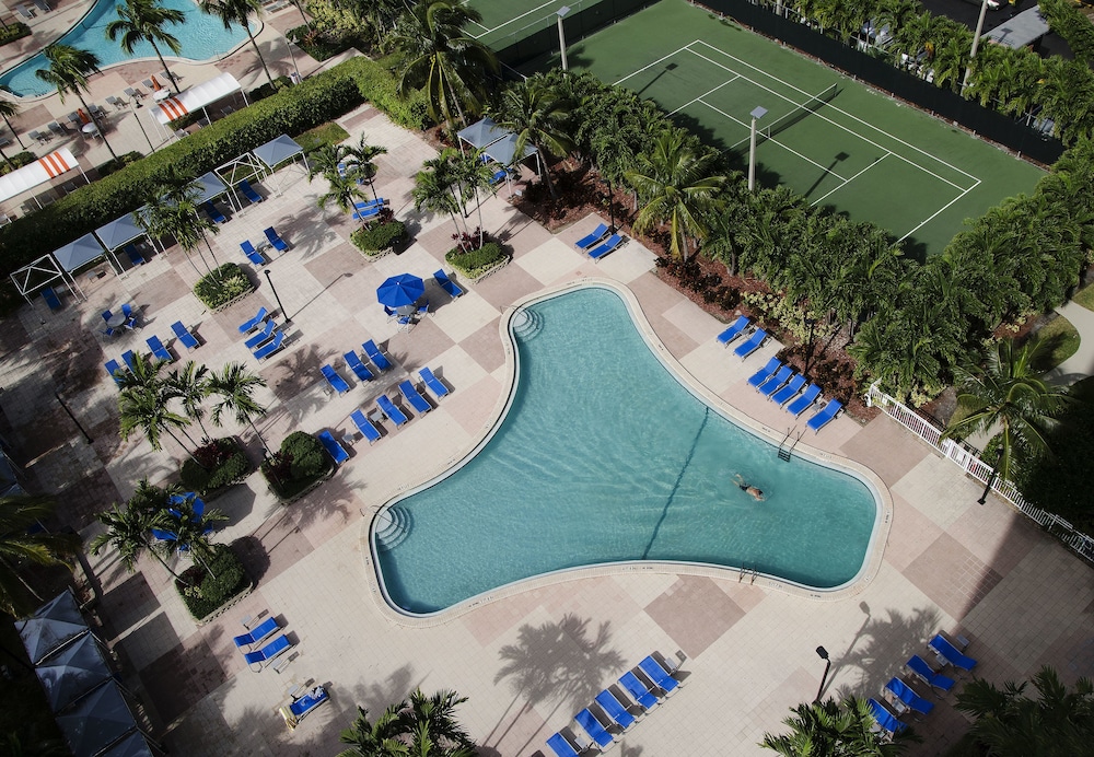 Sunny Isles Suites - photo 23