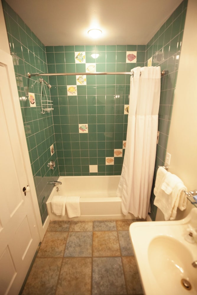 Yellow House Inn - photo 29