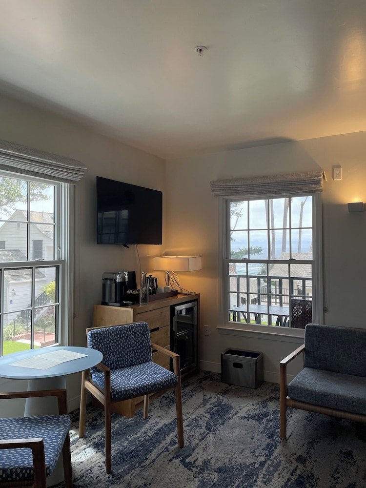 Carmel Beach Hotel - photo 21