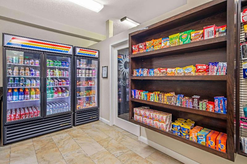 La Quinta Inn By Wyndham San Diego Oceanside - photo 5