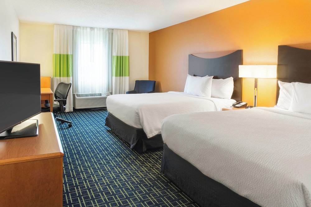 Fairfield Inn & Suites Fargo - photo 9