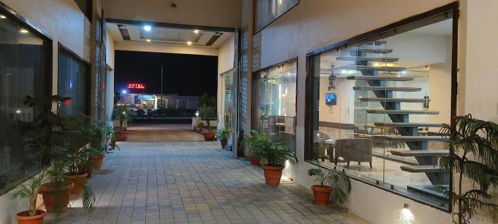 Rani Palace Hotel And Resort — hotel in Kishangarh