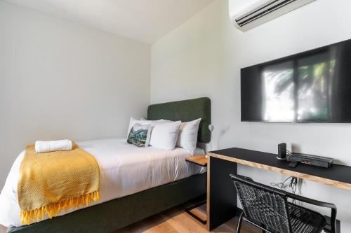 202 Marvol Studio Apartment in Sea Point Near Beaches Cafes