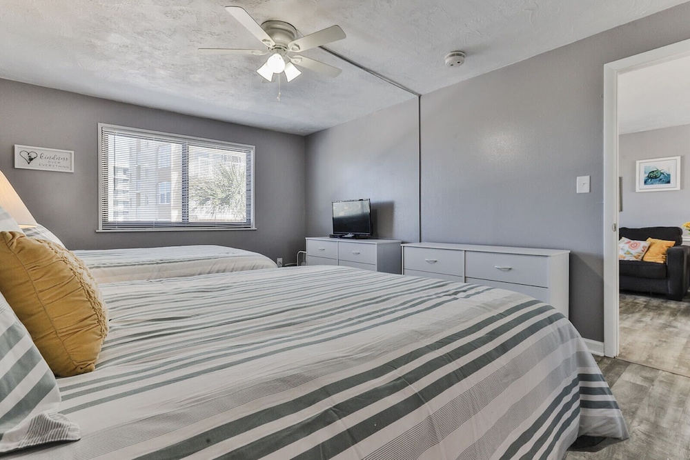 Coastal Waters Inn - photo 32