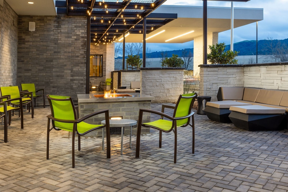 SpringHill Suites by Marriott Pleasanton - photo 18