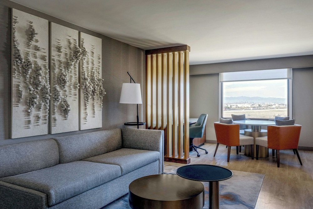 Marriott Denver Airport at Gateway Park - photo 11
