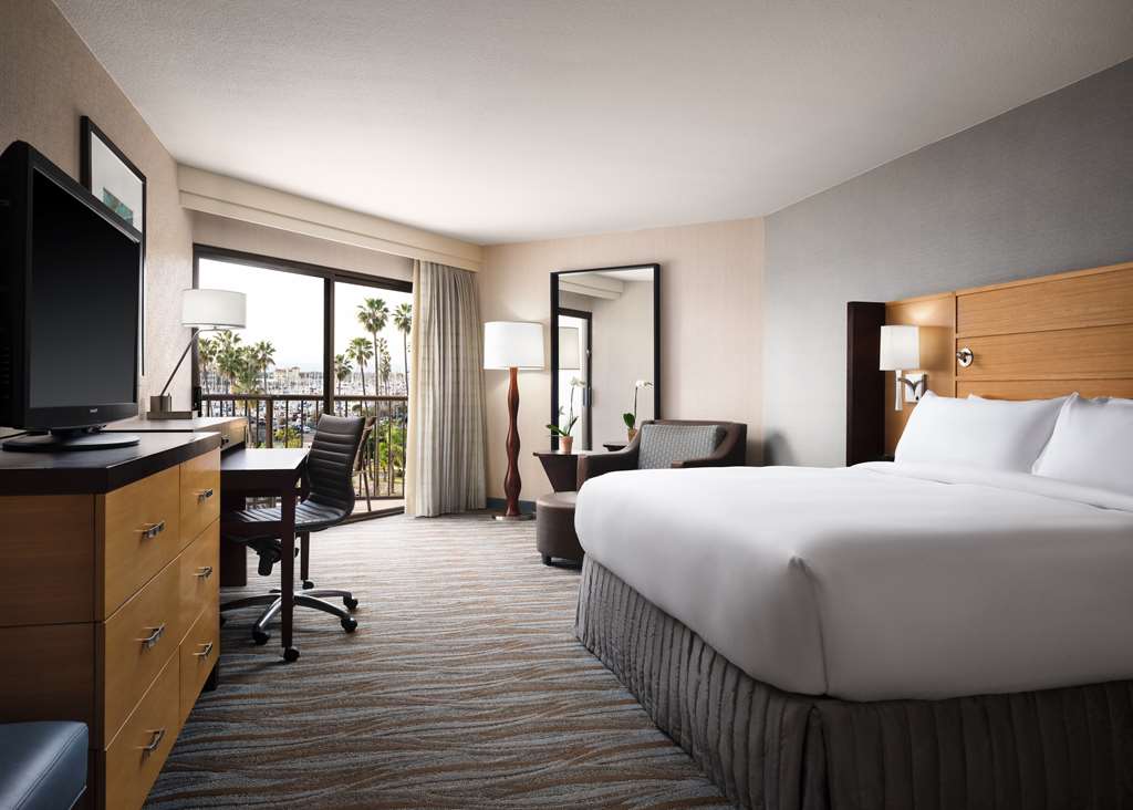 Sonesta Redondo Beach & Marina - photo 18