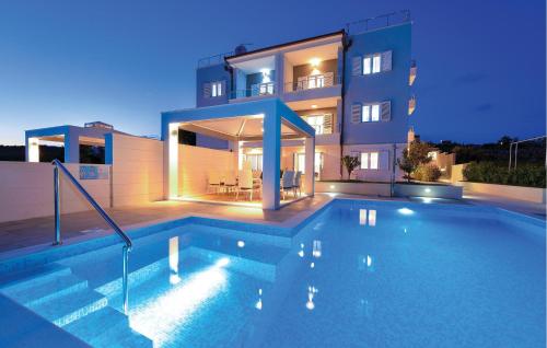 Nice Apartment In Rogoznica With Sauna — 4-Star Luxury Hotel in Rogoznica, Croatia