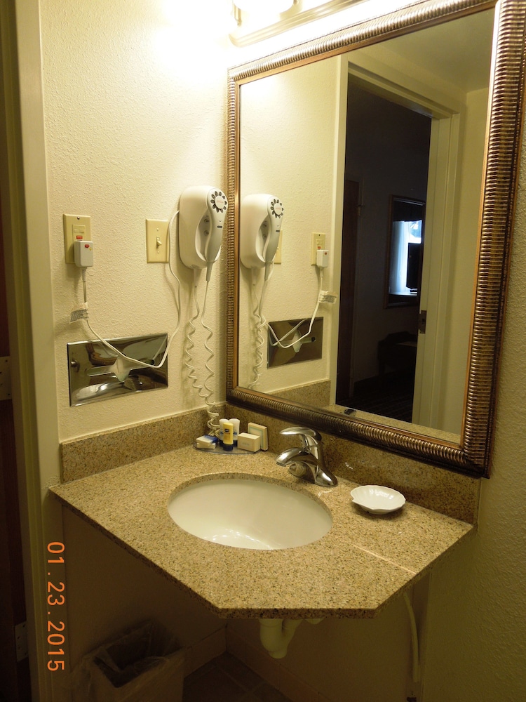 Baymont by Wyndham Marietta - photo 17